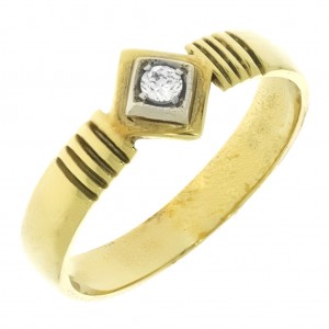 Zlatý dámsky prsteň K12.076.A1