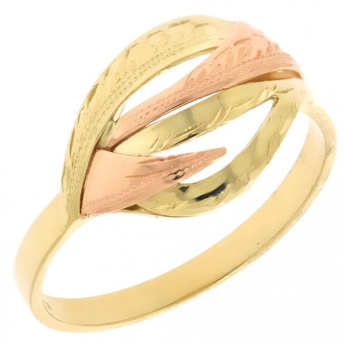 Zlatý dámsky prsteň K30.112.A1
