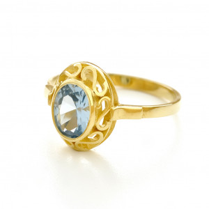 Zlatý dámsky prsteň k01.027.A1